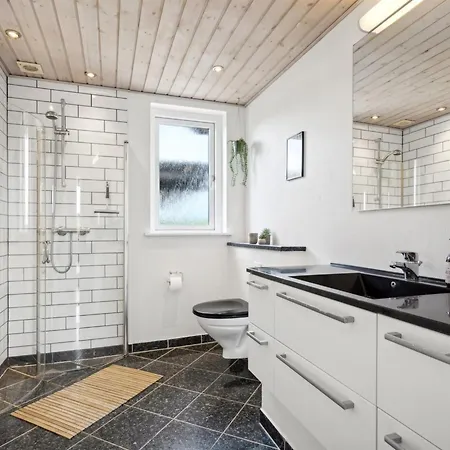 בית נופש Hakan - 900m From The Sea By Interhome *